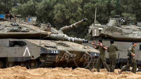 Gaza, il piano di Israele: presenza «a lungo termine» dell'Idf e abitanti verso i Paesi arabi (con il sì di Trump). I possibili scenari
