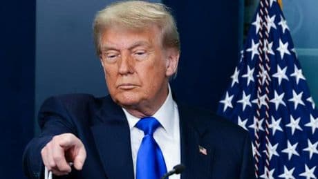 Trump, fino a 500 milioni di dollari con un post su Truth: ecco quanto guadagna (e come) dal suo social network