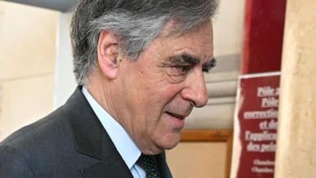 Affaire des emplois fictifs : François Fillon va être fixé sur sa peine ce mardi