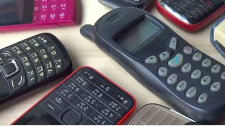 Haben Sie noch eins im Schrank? Diese alten Handys sind heute viel Geld wert