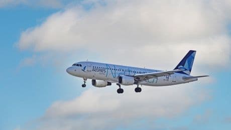 Un falso aviso de bomba obliga a aterrizar de emergencia en Lisboa a un avión con destino Bilbao
