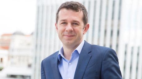 El exCEO de Neinor Juan Velayos entra en el consejo de Room00 tras la megaronda de King Street