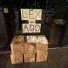 Supporters willen dat directie ADO Den Haag vertrekt en laten boodschap achter: ‘Lex is ADO’