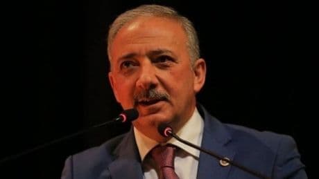 AKP'li vekil trafik kazası geçirdi