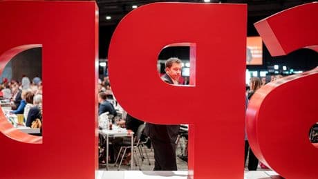SPD: Wie eine alte Partei durch eine neue Welt stolpert
