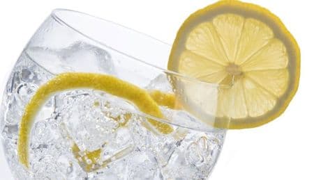 ¿Y si no soy capaz de beber el agua que necesito? Consejos para que no te pase