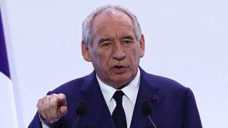 «On paie 262 euros un fauteuil qui en vaut 90»: pourquoi le gouvernement veut s’attaquer au serpent de mer de la commande publique