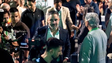 Vox lanza su precampaña marcando distancias contra el &quot;tirano&quot; Sánchez