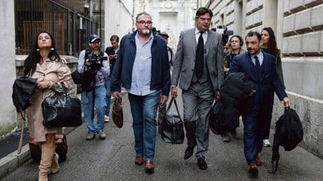Au premier jour du procès de l’anesthésiste Frédéric Péchier, le spectre des meurtres en série