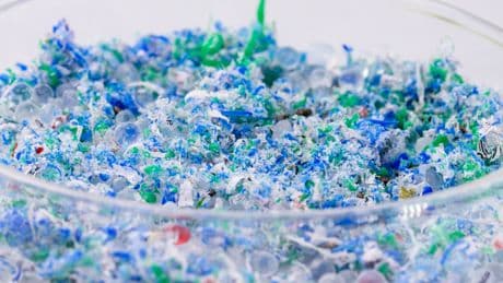 Her gün on binlerce mikroplastik parçacığı soluyoruz