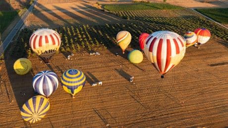 No hace falta ir a la Capadocia: aquí también tenemos varios lugares para disfrutar de la experiencia de montar en globo