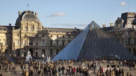 Tourists in Paris told to 'think again' about visiting one popular attraction