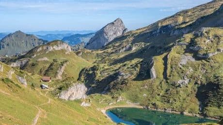 Schweiz: Deutsche Kletterin stürzt in den Alpen 100 Meter tief und stirbt