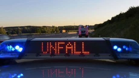 Verkehrsunfall in der Eifel: Eine Tote und drei Verletzte durch Geisterfahrer auf der A60