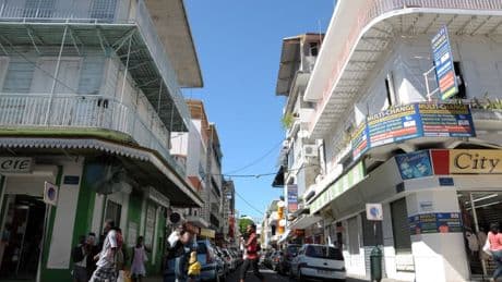 Guadeloupe: des organisations anticolonialistes demandent des réparations aux descendants des propriétaires d'esclaves