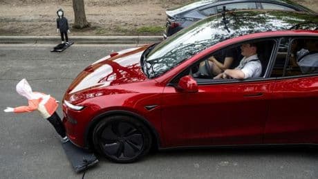 Elon Musk: Aktionäre verklagen Tesla wegen angeblicher Falschangaben zu Robotaxis