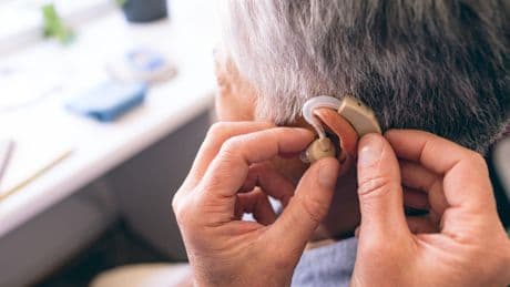 Opticiens, audioprothésistes, dentistes... Les inquiétantes dérives autour du dispositif «100% santé»