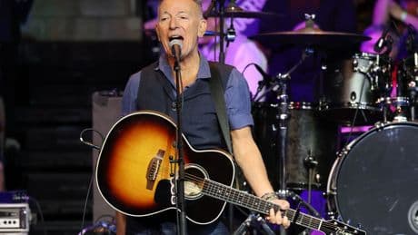 Trump replica al "sobrevalorado" Springsteen que es "más tonto que una piedra"