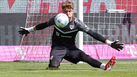 Saisonauftakt beim KSC - Preußen spielt mit Jojo Schenk!