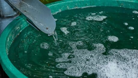 Regenwasser sammeln verboten? Vermeiden Sie diese 5 Fehler bei Regentonnen