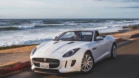 ¿Cuánto cuesta alquilar un coche una semana en la playa?
