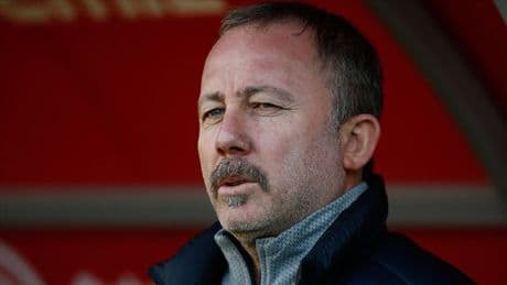 Süper Lig'de sürpriz gelişme: Sergen Yalçın sahalara geri dönüyor!
