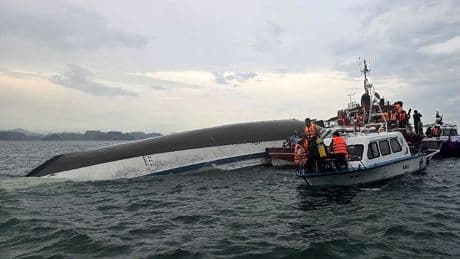 Toeristenboot gekapseisd in Vietnam, zeker 34 doden