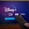 Zugang zu Abo-Inhalten versperrt: Verbraucherzentrale mahnt Disney+ ab