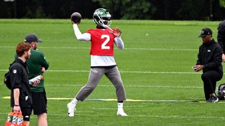 Jets express faith in Tyrod Taylor following Justin Fields injury scare