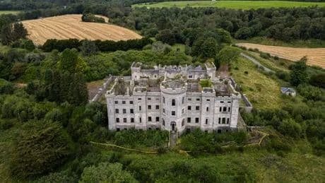 Scottish castle where Prime Minister and family of Harry Potter star stayed in ruins