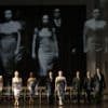 Dialoge mit dem jüngeren Ich: „Kontakthof – Echoes of ’78“ von Pina Bausch beim Theatertreffen