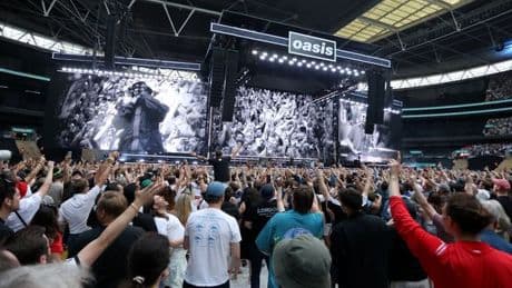 Oasis concert death witnesses saw horror moment fan plunged at Wembley