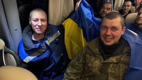 Rusia y Ucrania intercambian más de 400 prisioneros de guerra