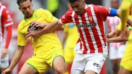 El Sporting rompe su mala racha y gana por la mínima al Deportivo