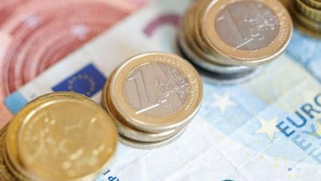 SPD will Mindestlohn auf 15 Euro anheben
