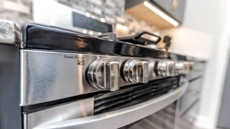 Forno elettrico, trucchi per utilizzarlo riducendo i consumi