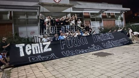 Trabzonspor taraftarlarından TFF'ye protesto!