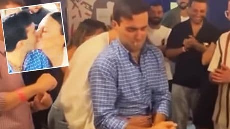 Serenay Sarıkaya ve Mert Demir kuliste aşka geldi