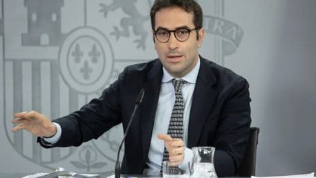 El Gobierno prohíbe durante tres años la fusión entre BBVA y Banco Sabadell