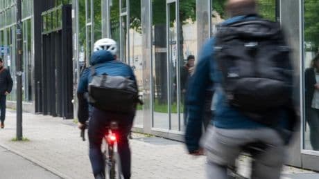 Mobilität und Beruf: Deutsche Unternehmen bei Mitarbeiterrädern ganz vorne