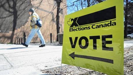 Au Canada, la campagne électorale perturbée par des médias militants ultraconservateurs