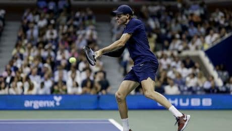 Sinner-Auger Aliassime diretta 6-1, 3-6, 6-3, 3-2: Jannik torna avanti di un set, in palio la finale degli Us Open con Alcaraz