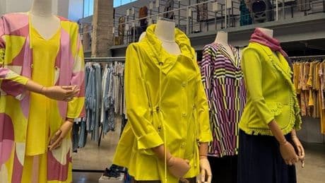 Mercedes de Miguel celebra un mercado en su atelier este fin de semana con prendas icónicas muy rebajadas