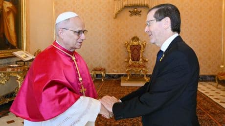 El Vaticano e Israel intentan un acercamiento en sus tensas relaciones por la ofensiva en Gaza