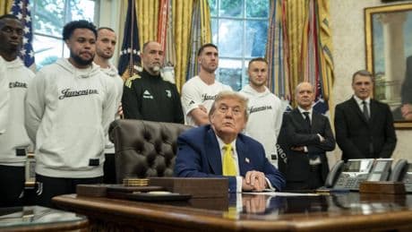 Los jugadores de la Juventus no dan crédito al comportamiento de Trump en su visita a la Casa Blanca: "¿Una mujer podría jugar con vosotros?"