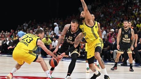 El Fenerbahçe es campeón de Europa y Jasikevicius, leyenda del baloncesto
