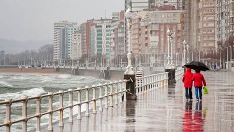 Brits' Spain holidays ruined by weather as they're told there's 'chance of snow'