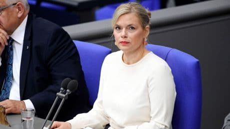 Umfrage: Mehrheit zweifelt Überparteilichkeit von Klöckner an