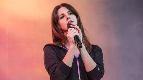 Lana Del Rey'den Filistin'e destek mesajı: "Ateşkesin sağlanmasını umut ediyorum"