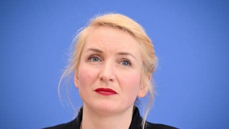 Linken-Chefin rudert bei Aussage zu späterem Renteneintritt zurück